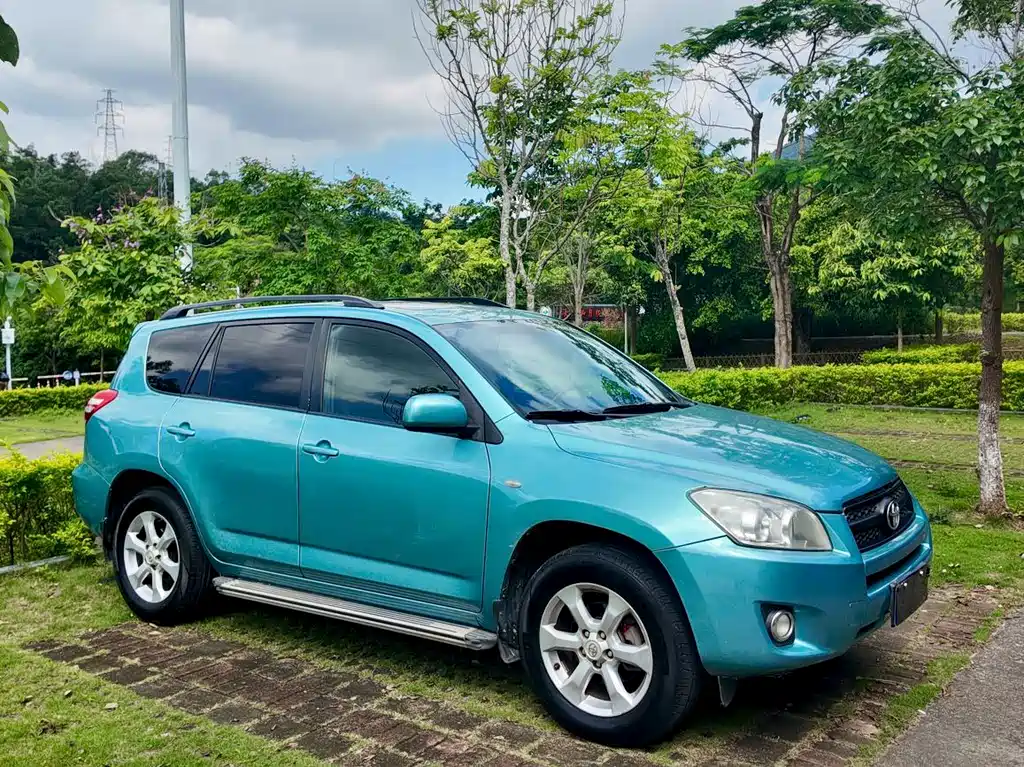 Toyota RAV4 — миниатюра 35