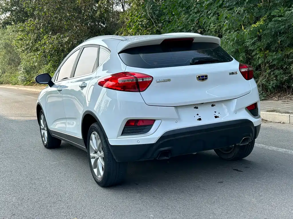 Geely Emgrand GS — миниатюра 4