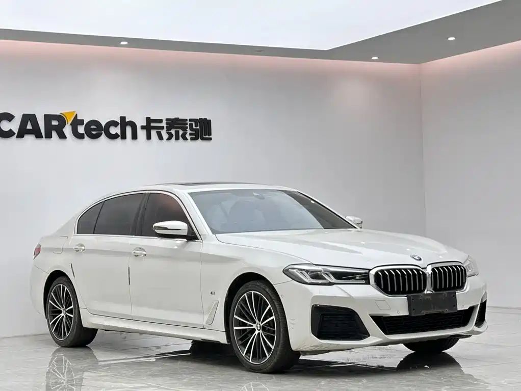BMW 5 Series — миниатюра 6