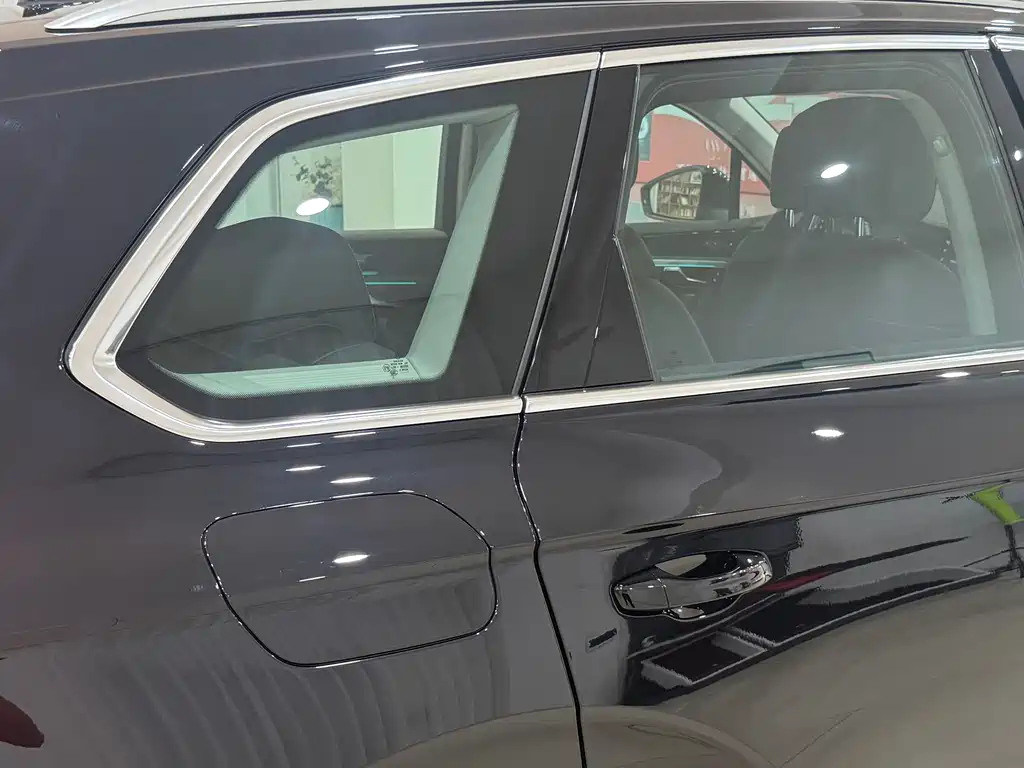 Volkswagen Touareg 2022 3.0TSI Sport