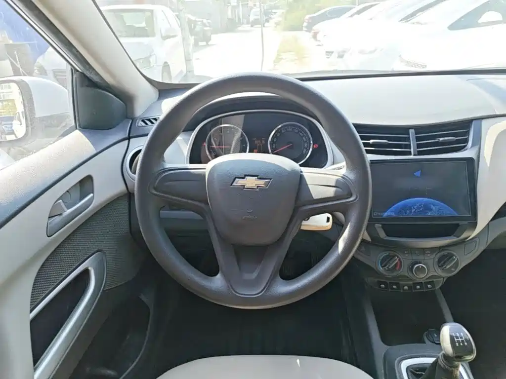 Chevrolet Sail — миниатюра 11
