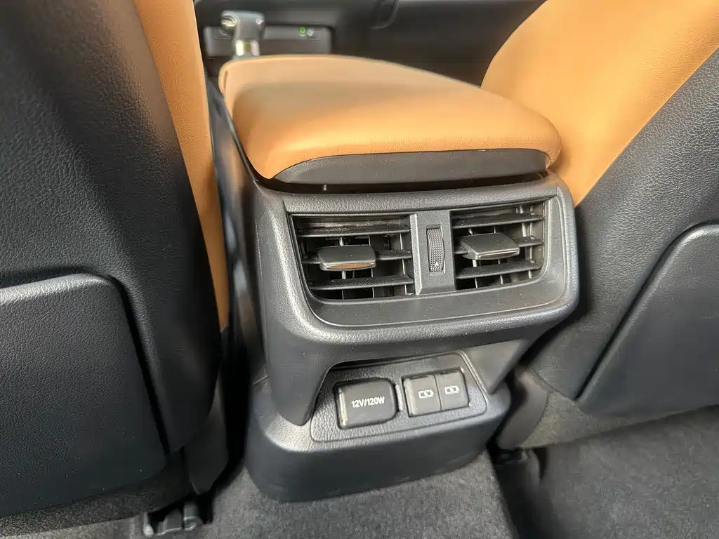 Lexus ES — миниатюра 17