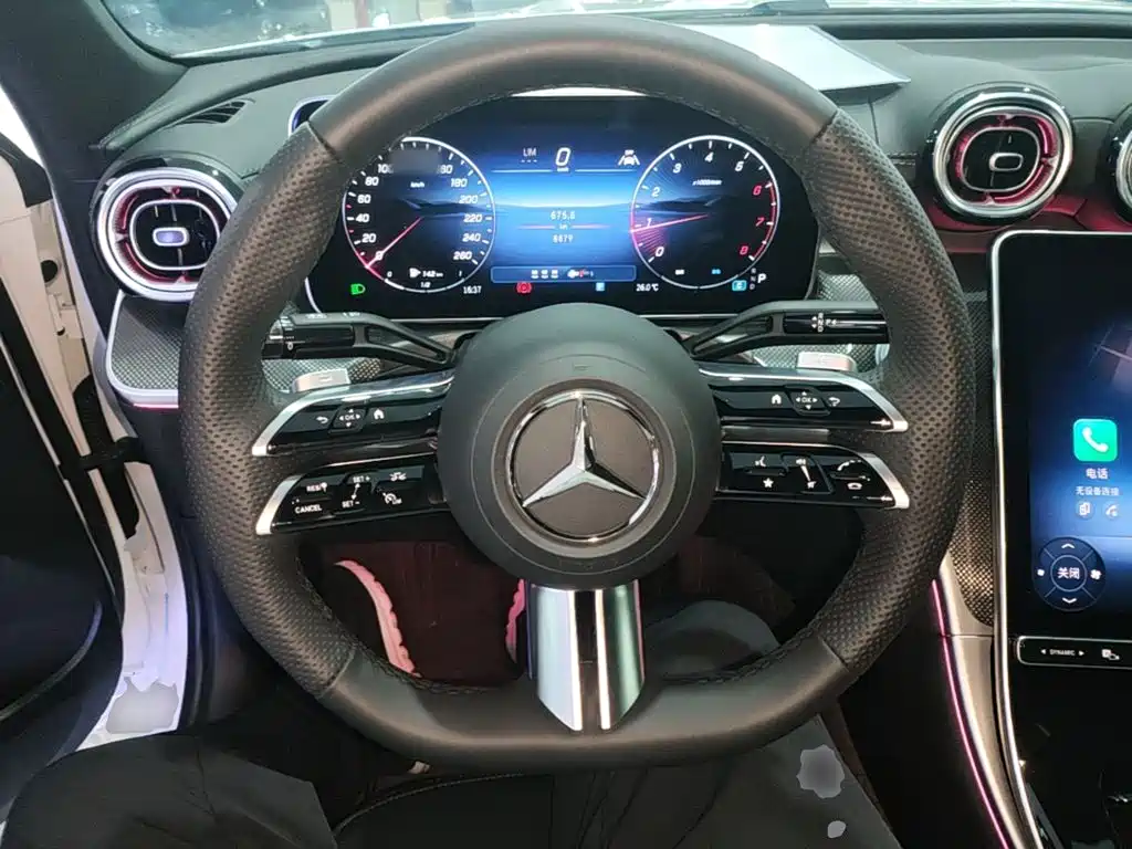 Mercedes-Benz C-Class — миниатюра 11