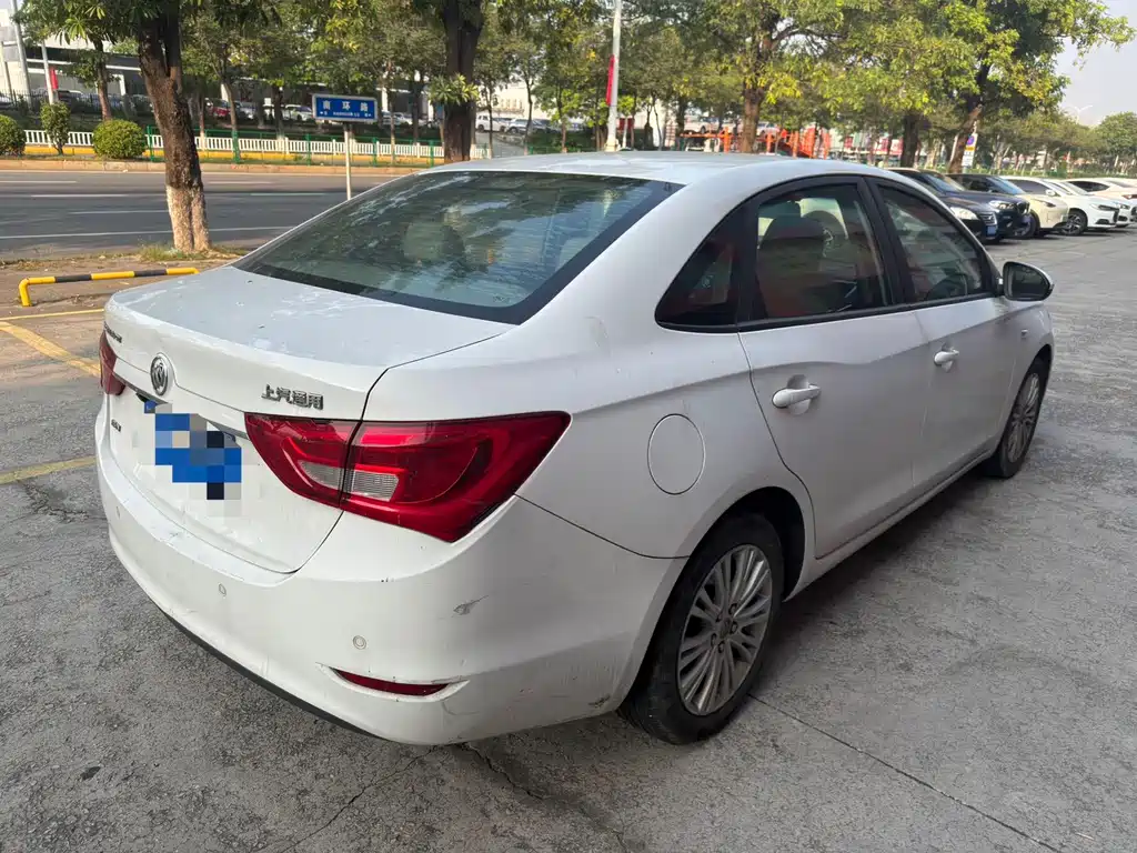 Buick Excelle — миниатюра 8