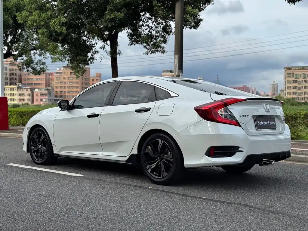 Honda Civic — миниатюра 7