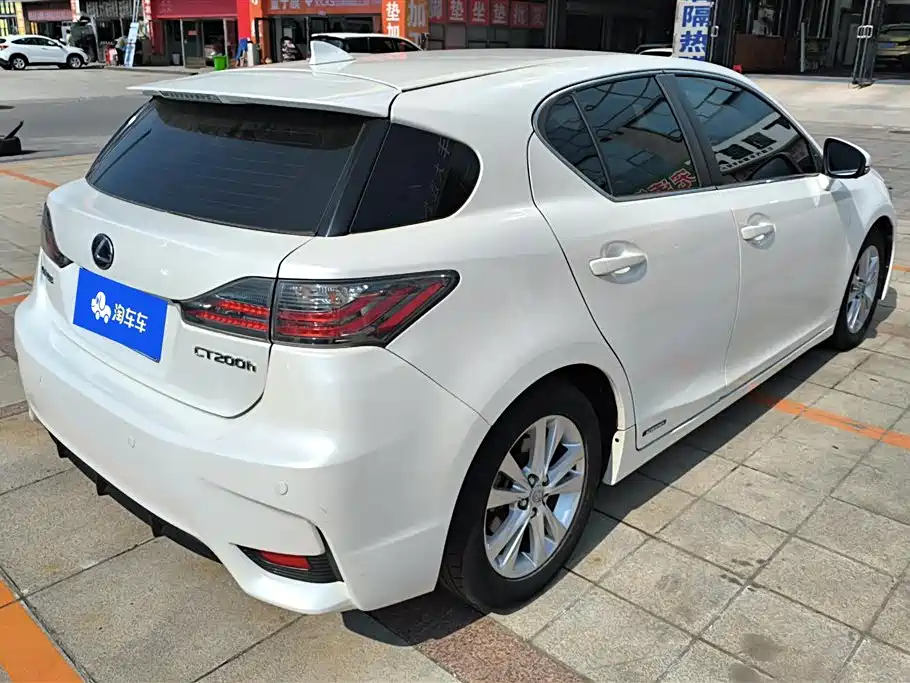 Lexus CT 2014 CT200h Elite