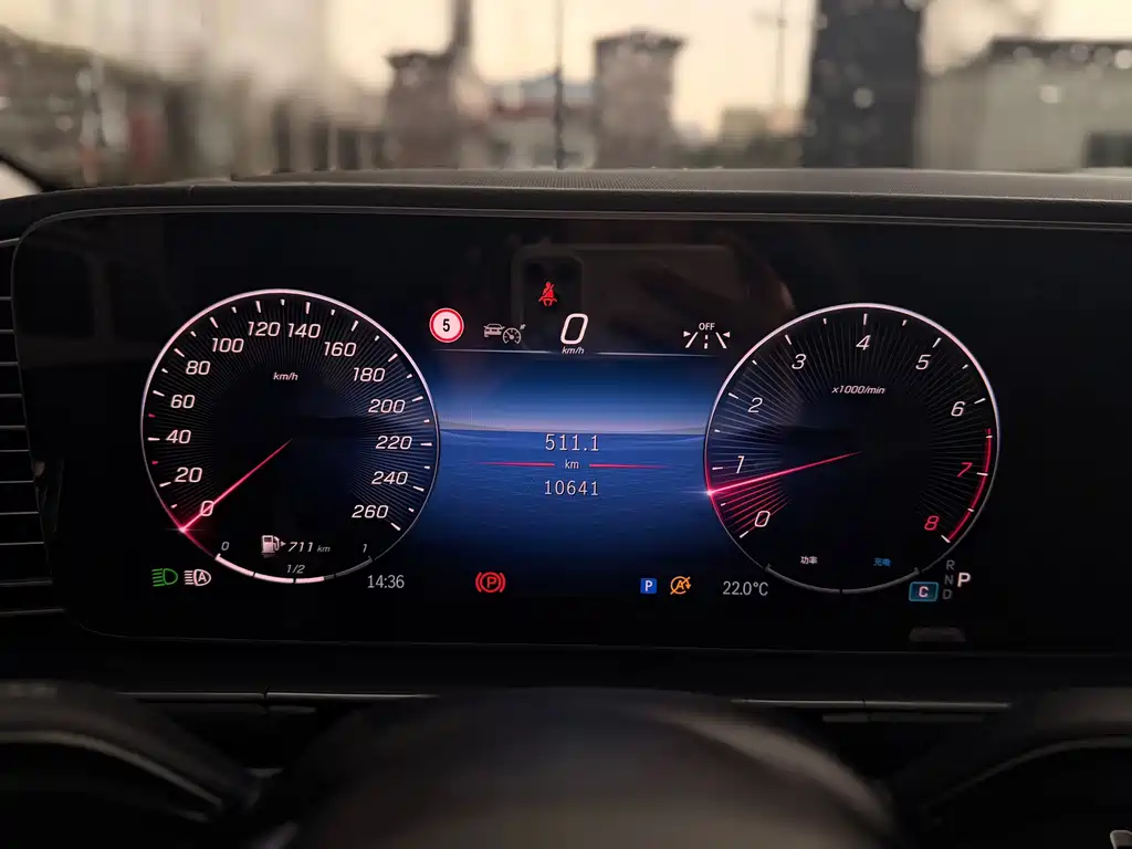 Mercedes-Benz GLE (Import) — миниатюра 28