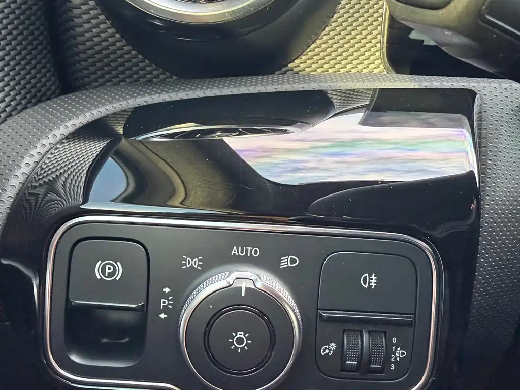 Mercedes-Benz A-Class — миниатюра 10