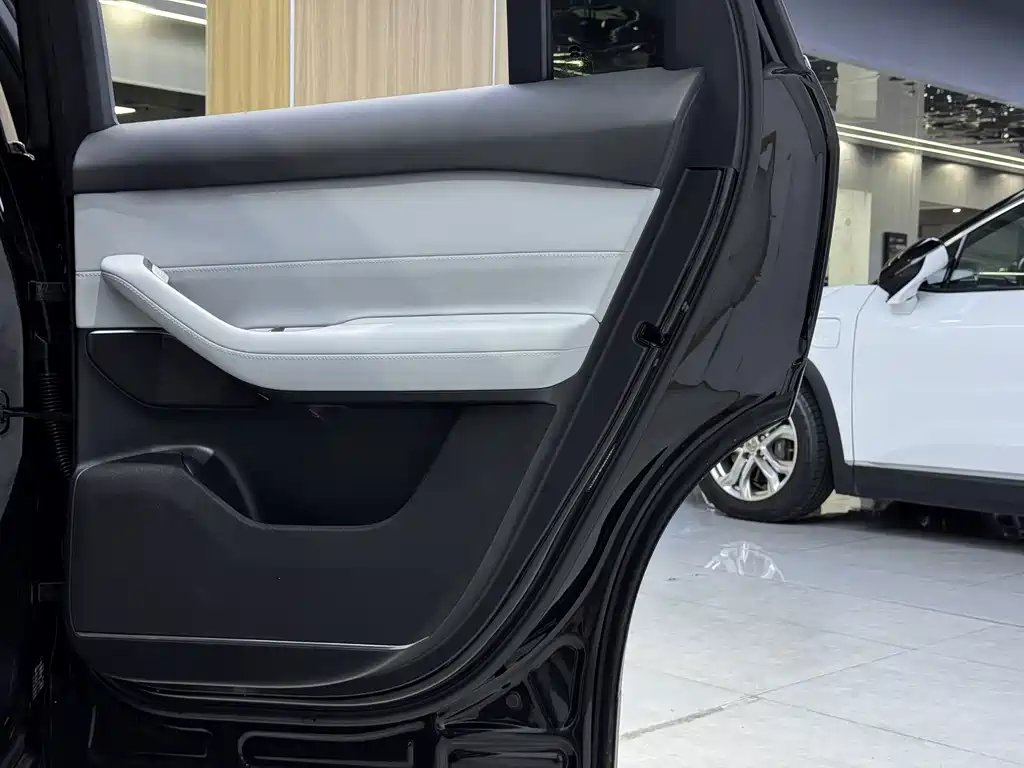 NIO ES6 — миниатюра 22