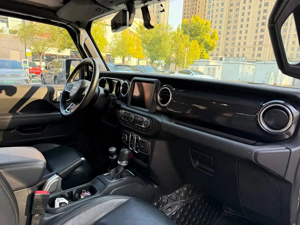 Jeep Wrangler — миниатюра 13