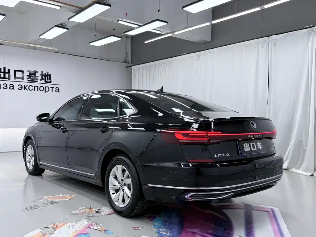 Volkswagen Passat 2023 280TSI