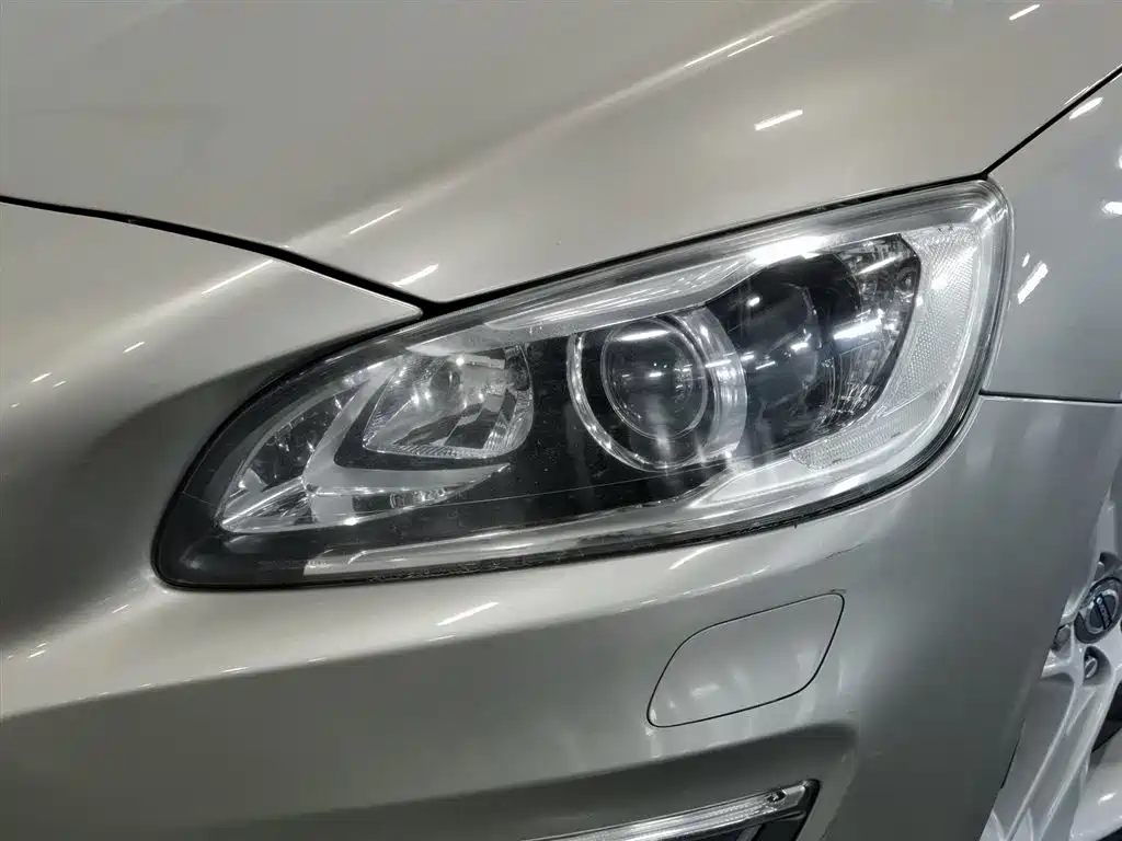 Volvo S60 2015 S60L T5