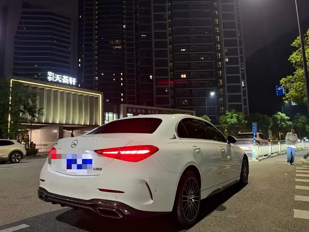Mercedes-Benz C-Class — миниатюра 9