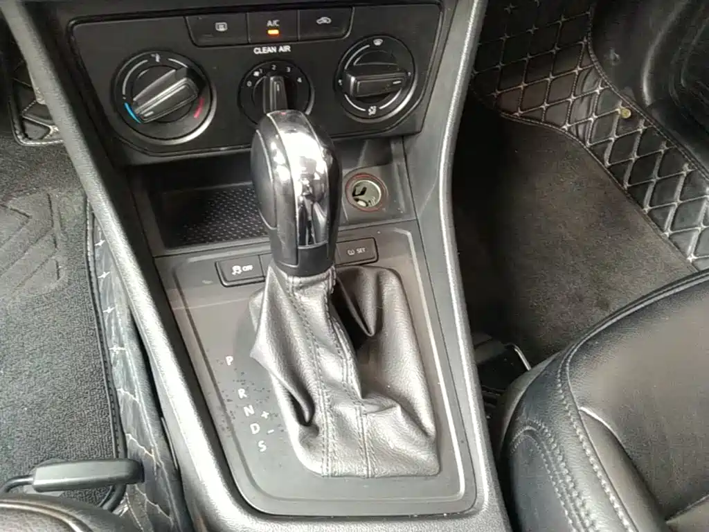 Volkswagen Lavida — миниатюра 14