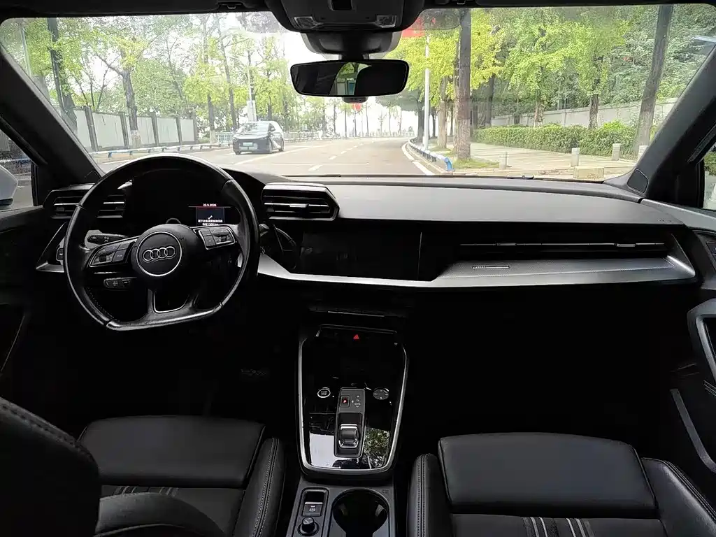 Audi A3 - фото 5