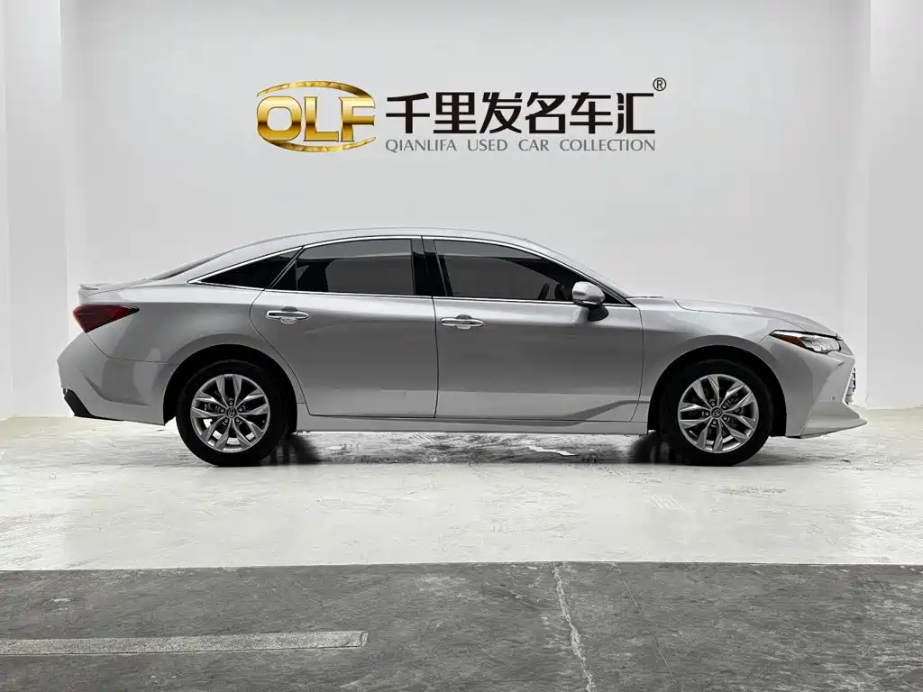 Toyota Avalon — миниатюра 5