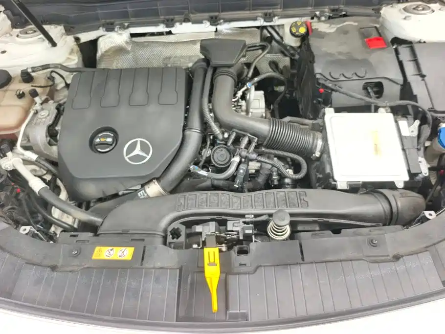 Mercedes-Benz GLB — миниатюра 10