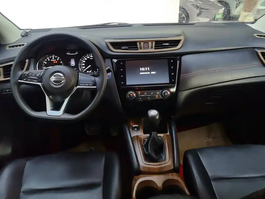 Nissan Qashqai — миниатюра 12