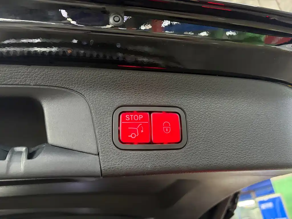 Mercedes-Benz GLS — миниатюра 15