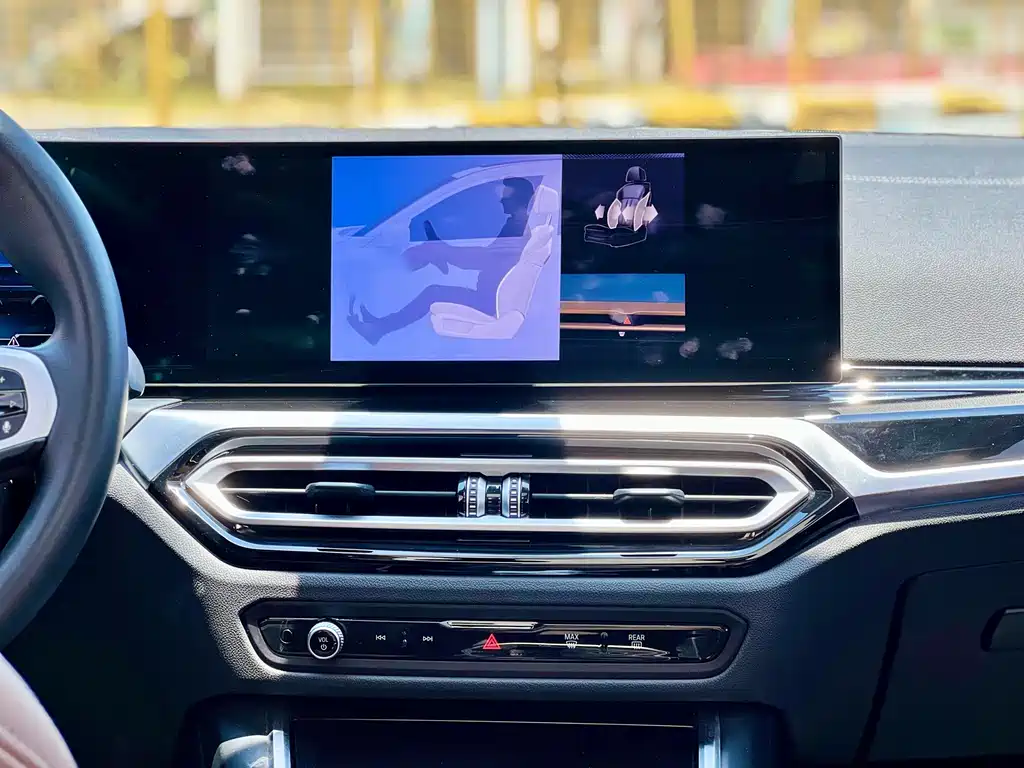 BMW i3 — миниатюра 11