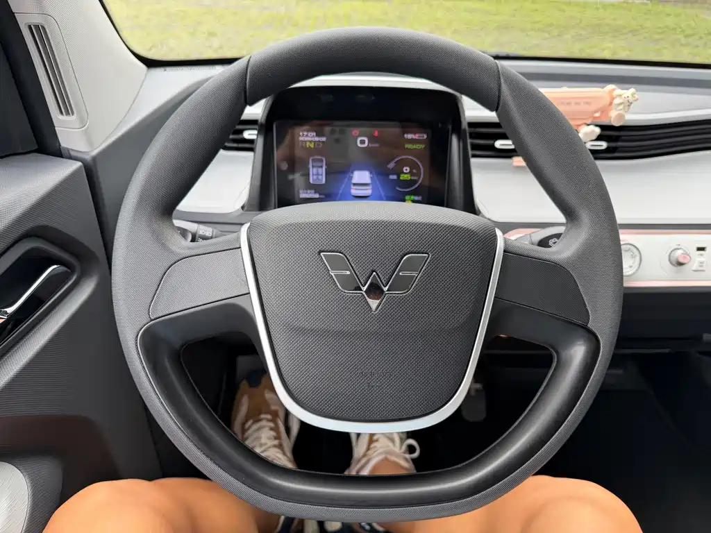 Wuling MINIEV — миниатюра 11