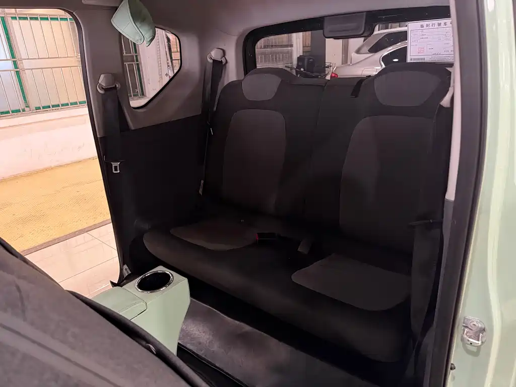 Wuling MINIEV — миниатюра 11