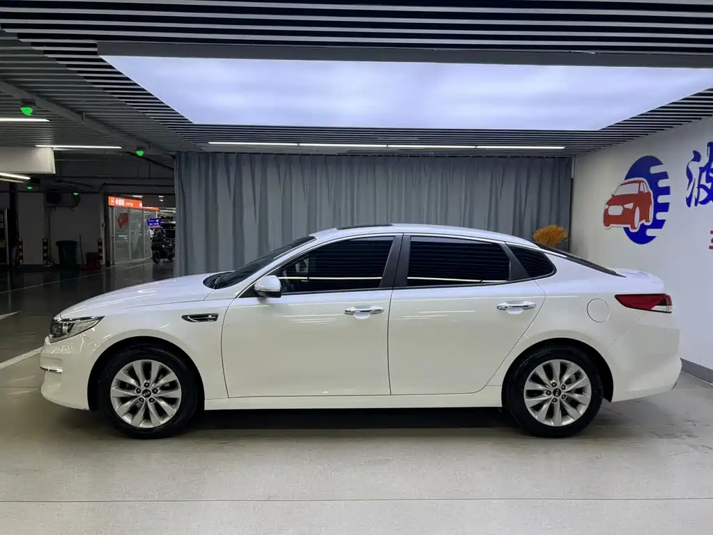 Kia K5 2016 2.0L AT GLS