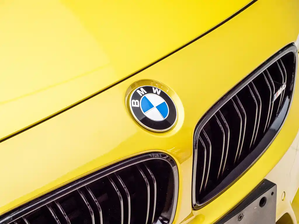BMW M4 — миниатюра 9