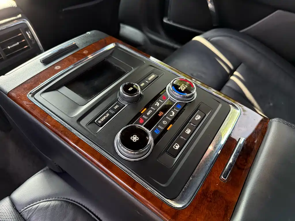 Lincoln Continental — миниатюра 17
