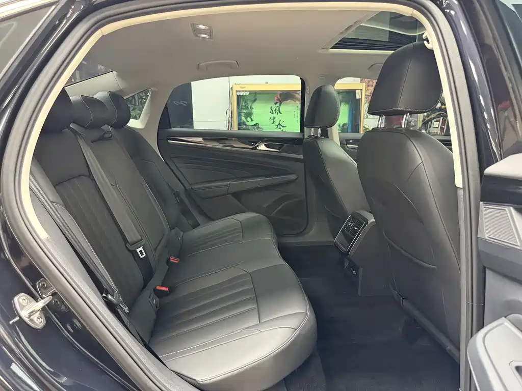 Volkswagen Passat — миниатюра 21