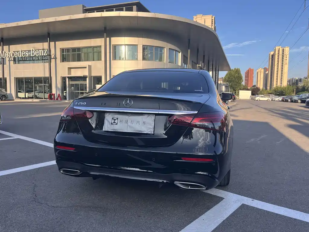 Mercedes-Benz E-Class (Import) — миниатюра 13