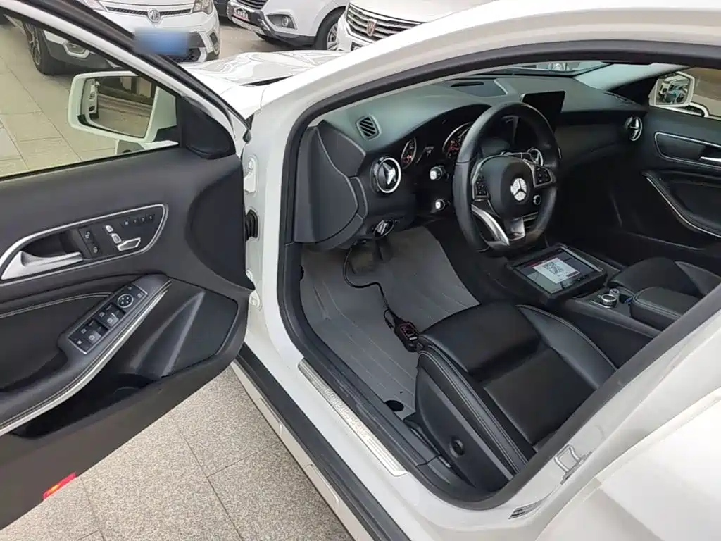 Mercedes-Benz GLA — миниатюра 16