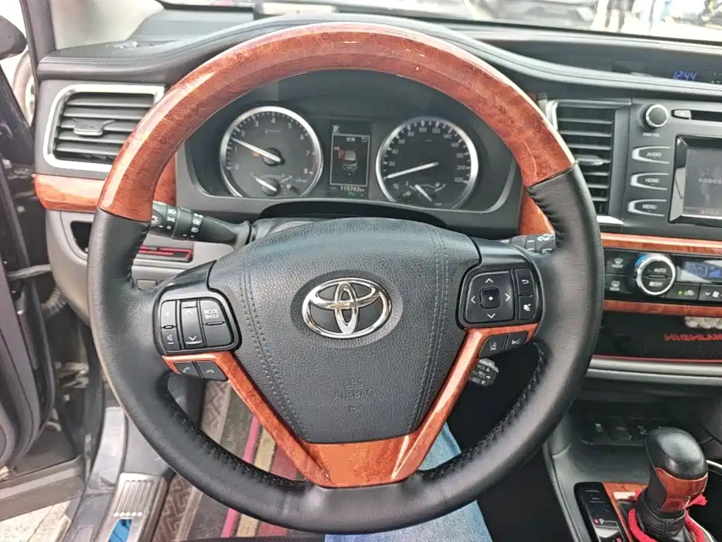 Toyota Highlander — миниатюра 11
