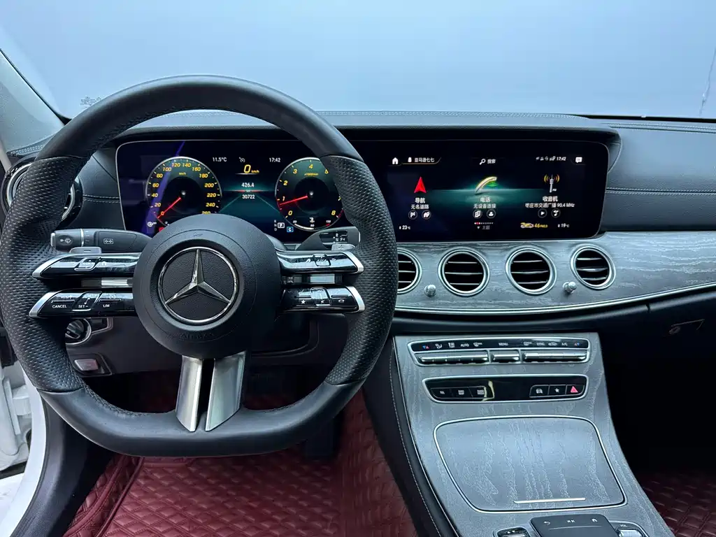 MERCEDES-BENZ E CLASS