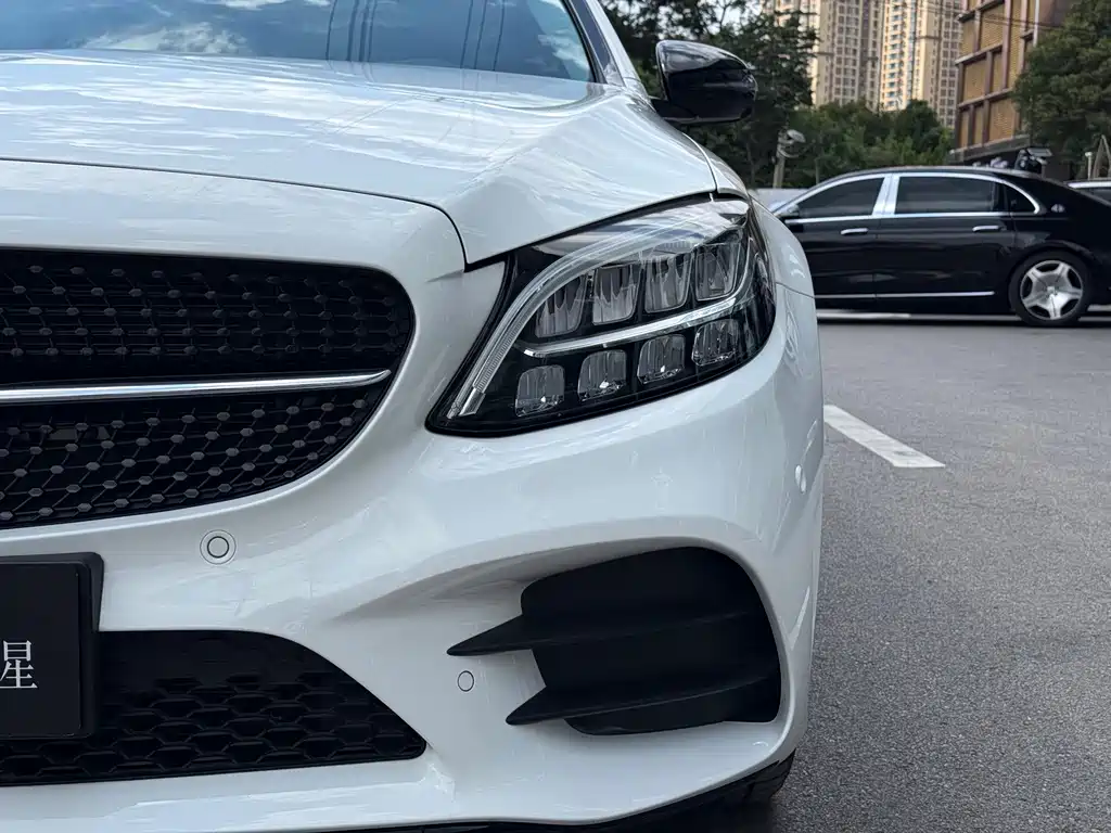 Mercedes-Benz C-Class — миниатюра 10