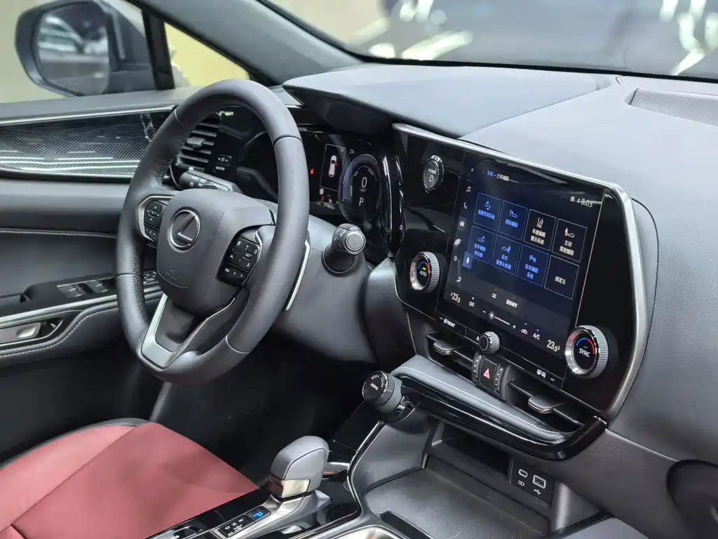 Lexus NX — миниатюра 22