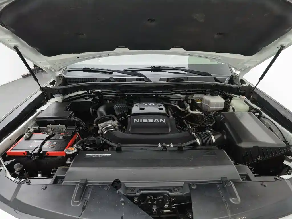 Nissan Patrol — миниатюра 6
