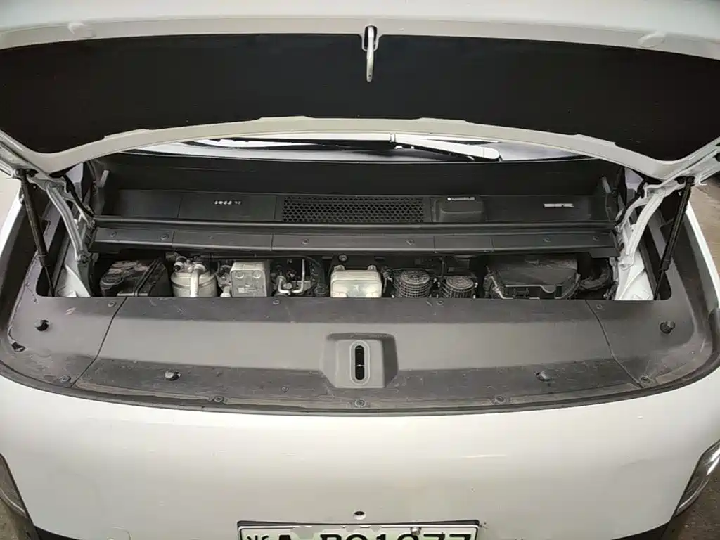 Li Auto Li MEGA — миниатюра 20