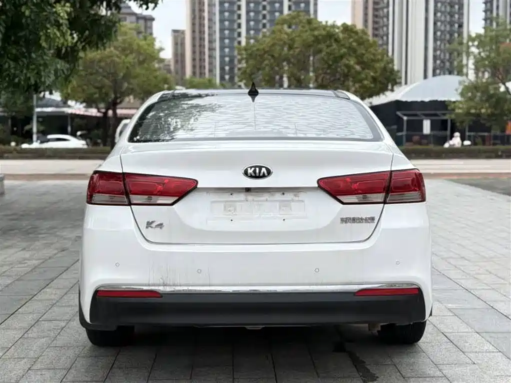 Kia K4 2014 1.8L AT GLS