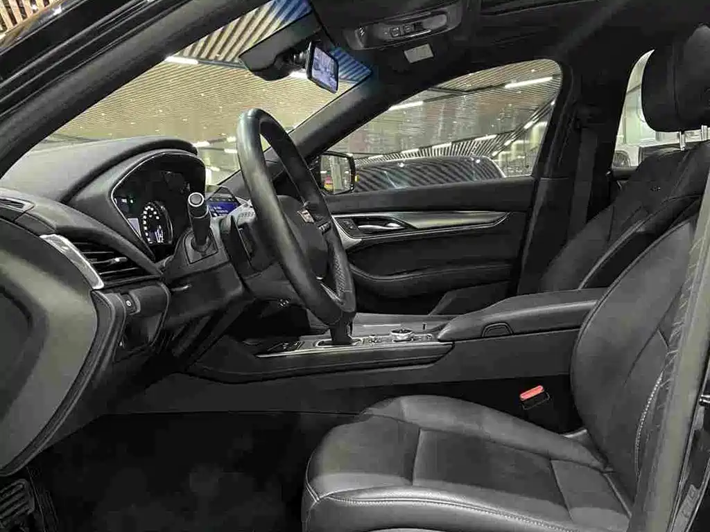 Cadillac CT5 — миниатюра 4