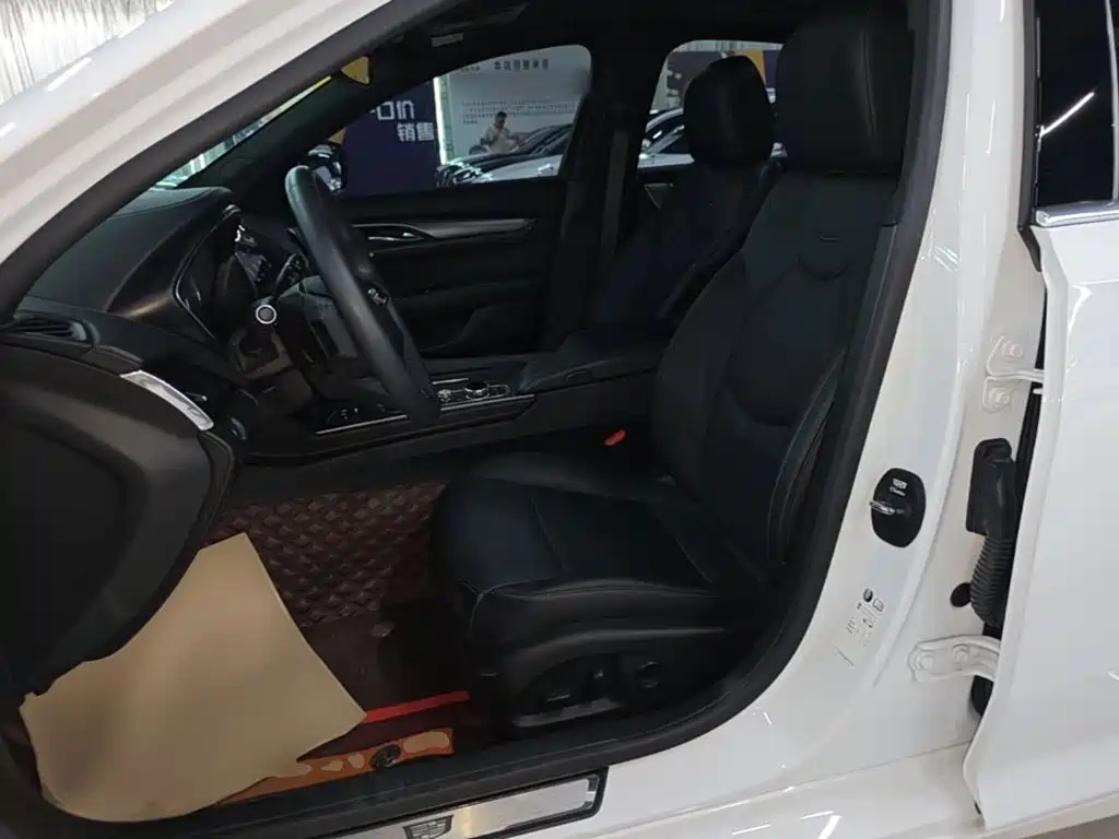 Cadillac CT5 — миниатюра 15
