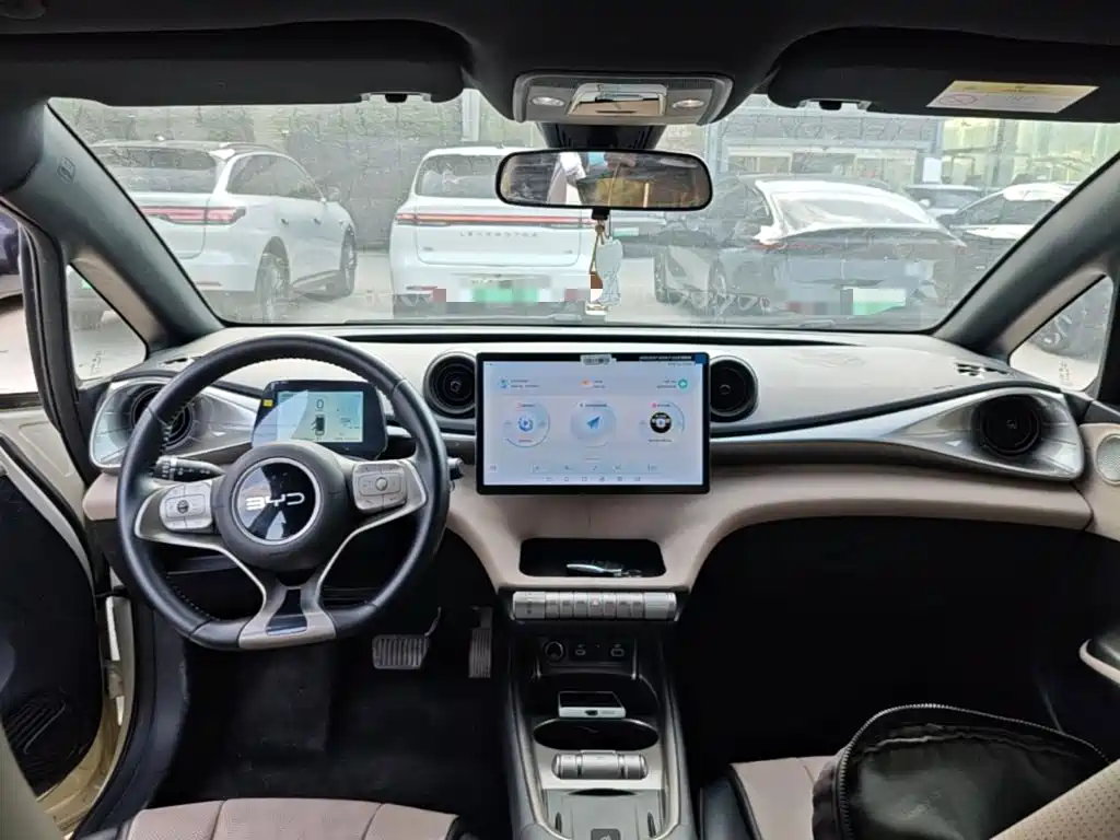 BYD Dolphin — миниатюра 10