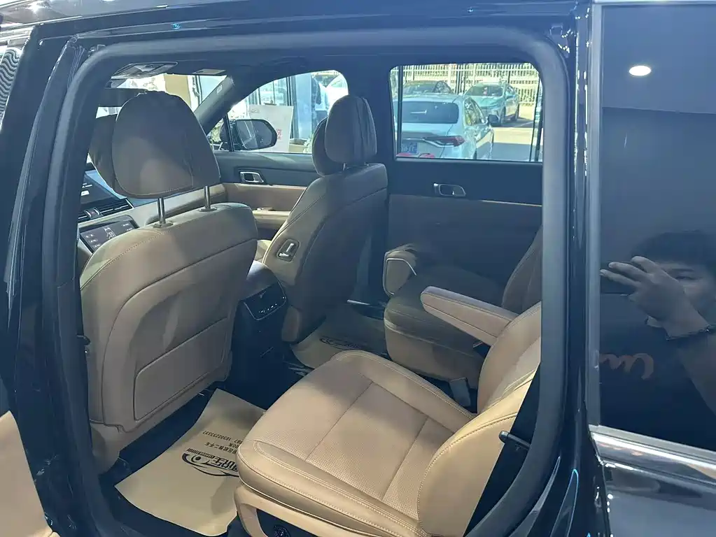 Li Auto Li ONE — миниатюра 10