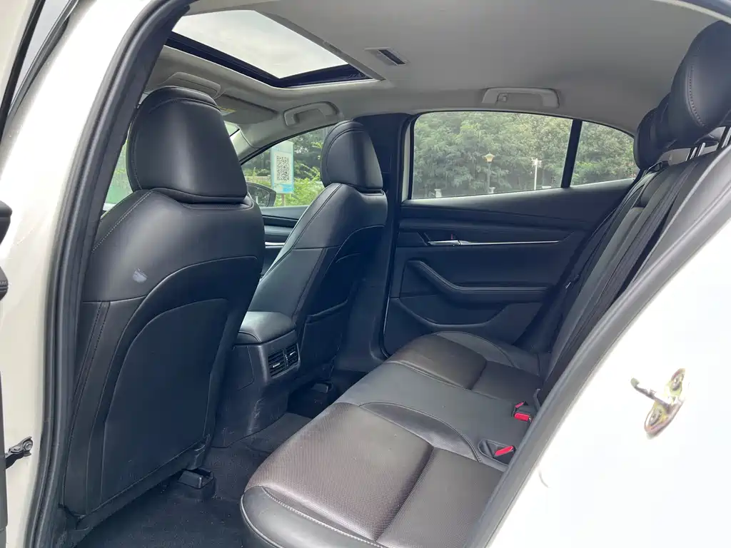 Mazda 3 Axela — миниатюра 8