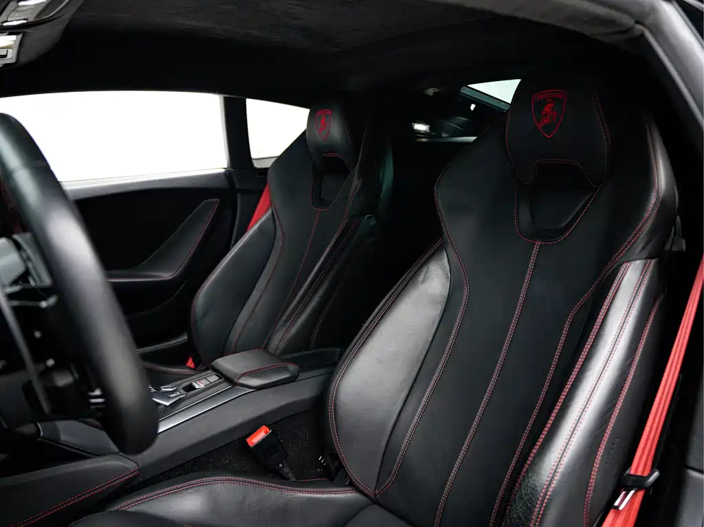 LAMBORGHINI HURACÁN