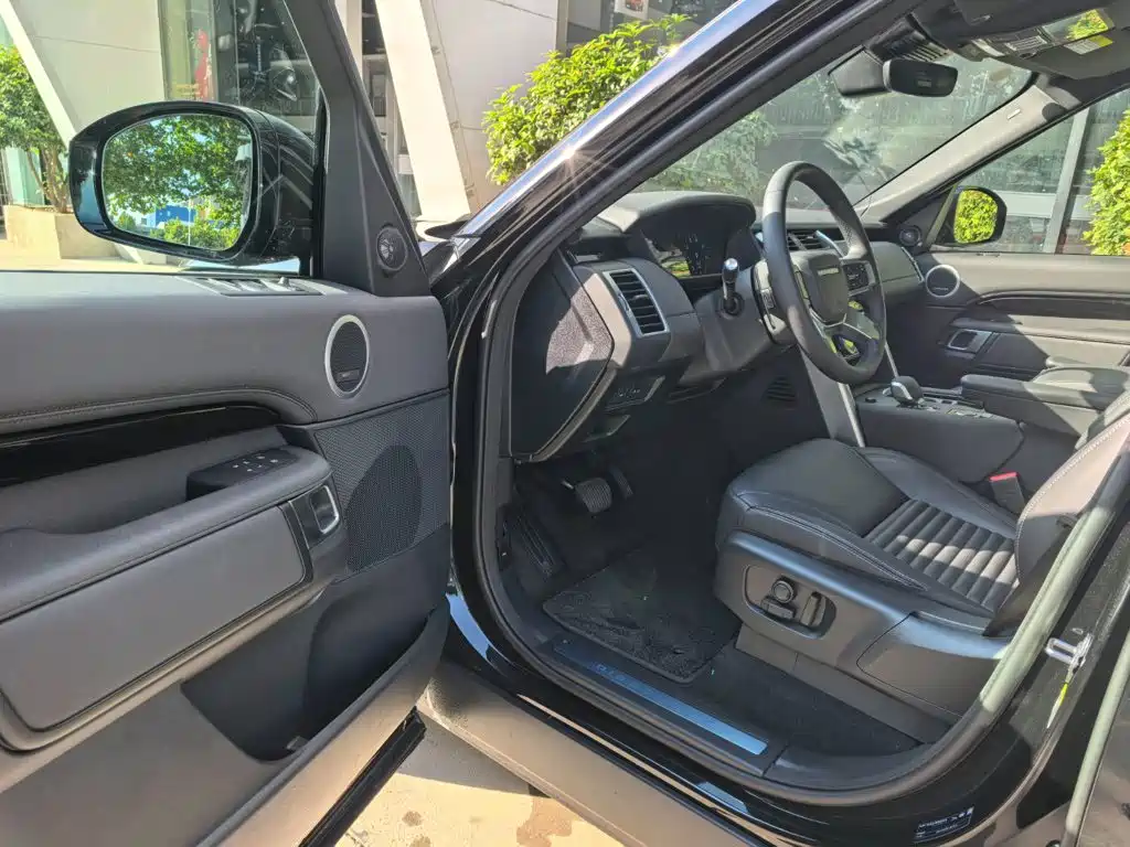 Land Rover Discovery — миниатюра 4