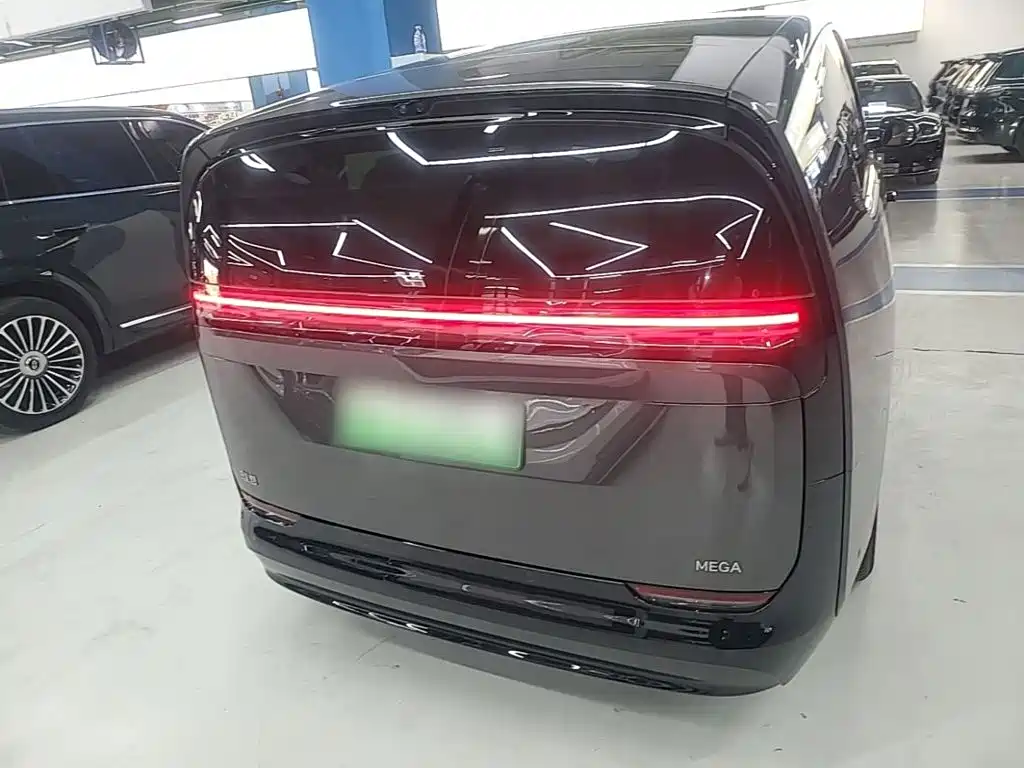 Li Auto Li MEGA — миниатюра 6