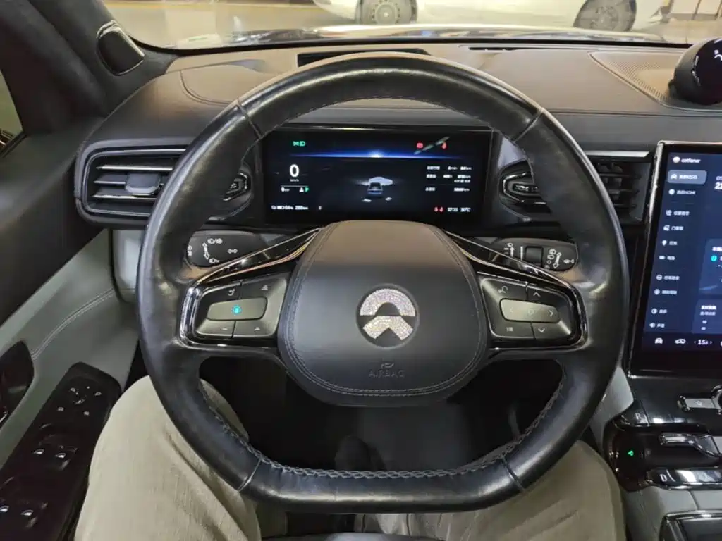 NIO ES8 — миниатюра 11