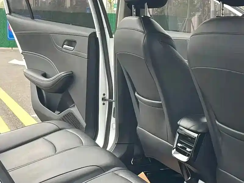 Roewe i5 — миниатюра 8