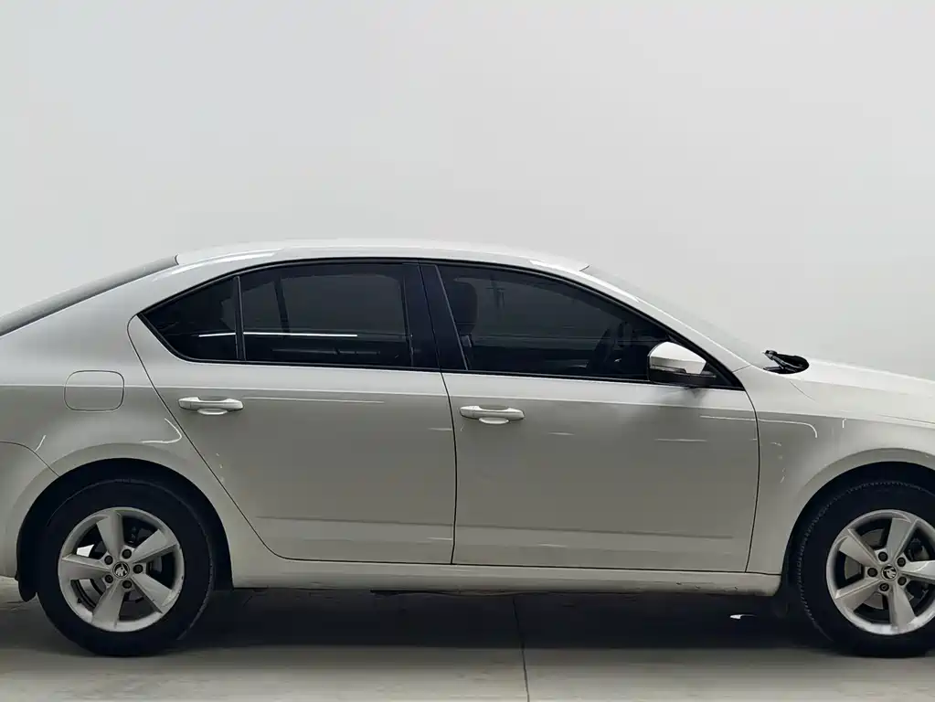 Skoda Octavia — миниатюра 8